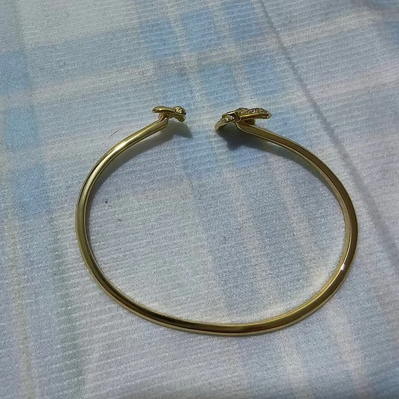 CHAUMET Bee-Shaped Bangle